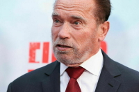 Bild: Арнольд Шварценеггер задержан в аэропорту Мюнхена