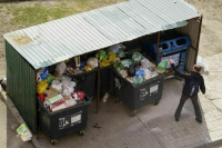 Вывоз мусора предложили оплачивать по факту