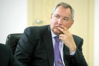 Рогозин предложил активнее использовать в Арктике дроны самолетного типа