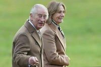 Короля Великобритании госпитализировали