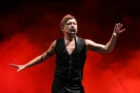 Солист «Би-2» Егор Бортник* прилетел в Израиль