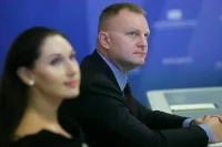 Сухарев предложил давать отпуск военным при рождении ребенка