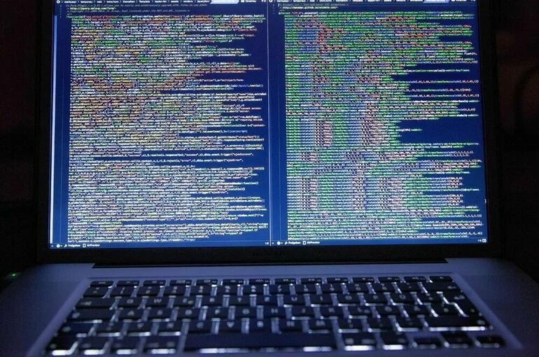 Аналитик Муртазин не считает сбой в работе российских сайтов злым умыслом