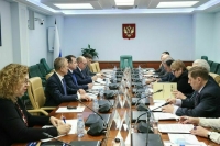 В Совфеде обсудили, как стимулировать добычу трудноизвлекаемой нефти
