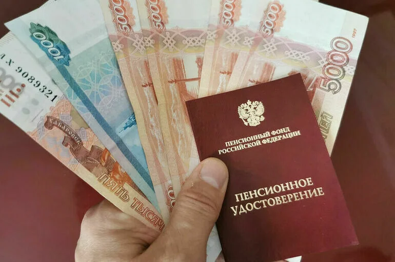 У кого из россиян повысятся пенсии с 1 апреля  