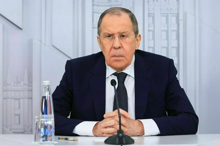 Лавров: МИД готов совместно с Госдумой защищать детей от экстремизма
