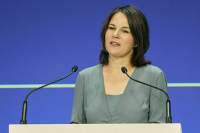 Бербок: Новый пакет санкций может затронуть беспилотники