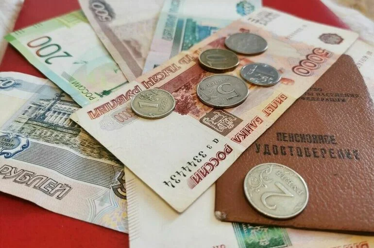 Прабабушки-опекуны могут получить право на повышенную пенсию