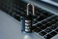 Законопроект о запрете рекламы у иноагентов принят в первом чтении