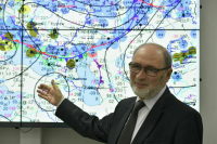 Вильфанд считает маловероятным наступление самого жаркого лета в истории России