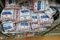 Кабмин не поддержал законопроект об указании веса на упаковках продуктов крупнее