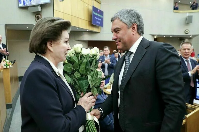 Володин поздравил Терешкову с днем рождения