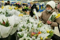 Эксперт ЦБ рассказал, как мошенники воруют деньги россиян перед 8 Марта