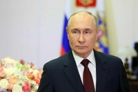 Путин пожелал женщинам взаимопонимания с теми, кто дорог