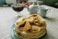 В Госдуме предложили заменить иностранный фастфуд блинными