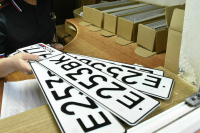 Литовские таможенники задержали первый автомобиль с российскими номерами