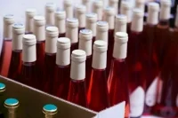 Госдума продлила эксперимент по маркировке импортного спиртного