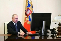Путин проголосовал на выборах президента России онлайн