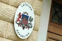 В Латвии пытались отобрать ВНЖ у российских избирателей