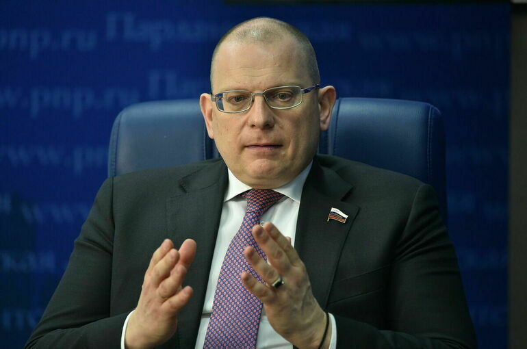 Сенатор Долгов считает необходимым развивать отечественное судостроение