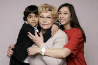 Елена Драпеко: Настоящая женщина должна уметь и шелка носить, и глину месить