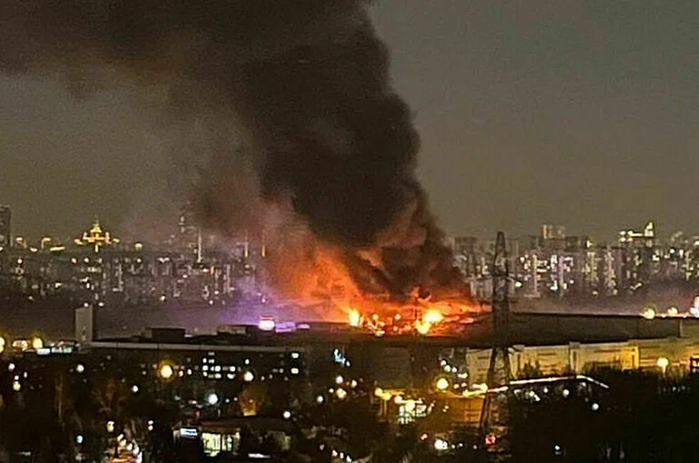 В подмосковном «Крокус Сити Холле» прогремел взрыв