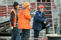 Условия работы мигрантов в России ужесточат