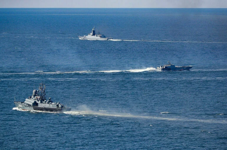 На Балтике провели военные учения по переброске и высадке морского десанта