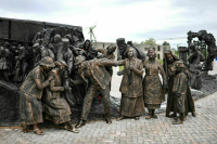 Шесть героев шести народов