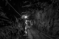 Один человек погиб в результате взрыва на шахте в Свердловской области