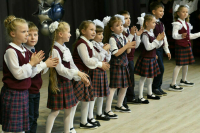 Эксперты просят поторопиться с ГОСТом на форму к новому учебному году