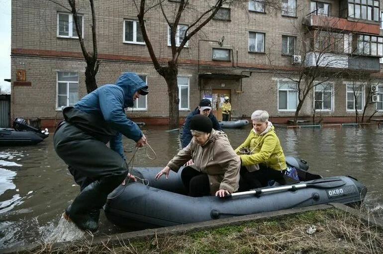 Школы Кургана перевели на удаленку, чтобы разместить там эвакуированных