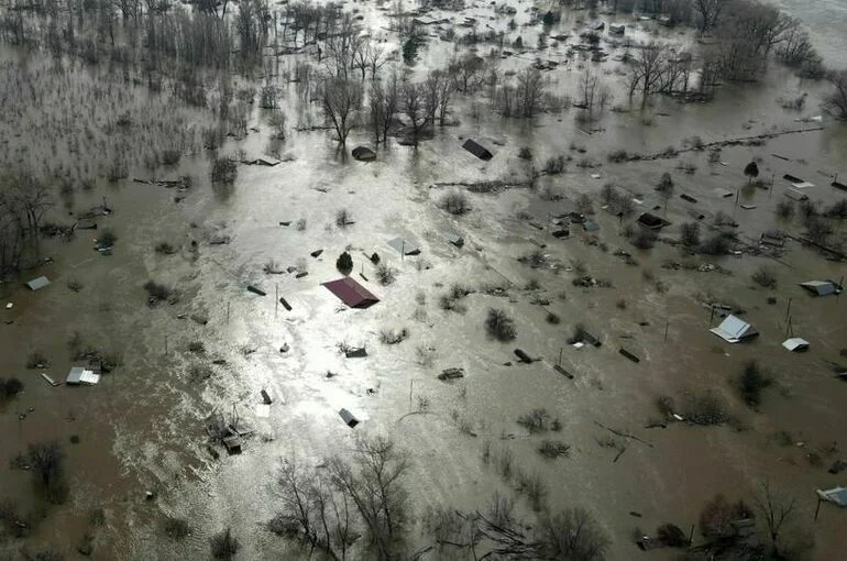Уровень воды в реке Урал в Оренбурге за 2 часа повысился на 11 см