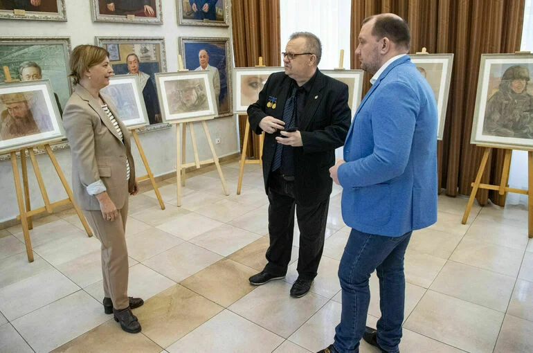 Портреты героев нашего времени должны увидеть жители всего Красноярского края