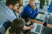 Зарплата в IT-отрасли России в 2,12 раза выше средней по экономике