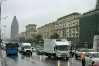 Россиянам пообещали дожди, облачность и ветер 