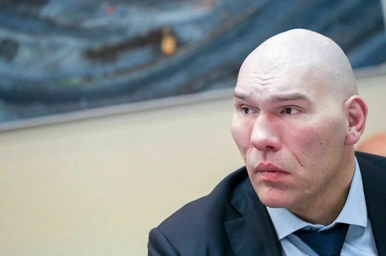 Валуев призвал учить школьников игре в городки, а не в гольф