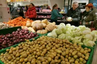РЭО предложил освободить от НДС магазины за передачу продуктов малоимущим