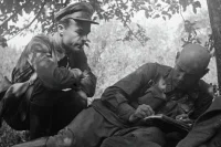 За что пили и о чем пели за столом военные корреспонденты Великой Отечественной