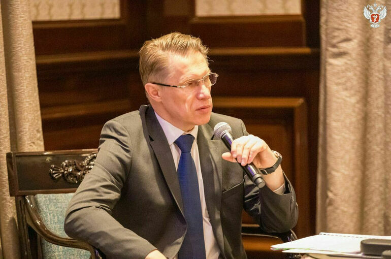 Отечественные разработчики лекарств обсудили вызовы и достижения на встрече с министром