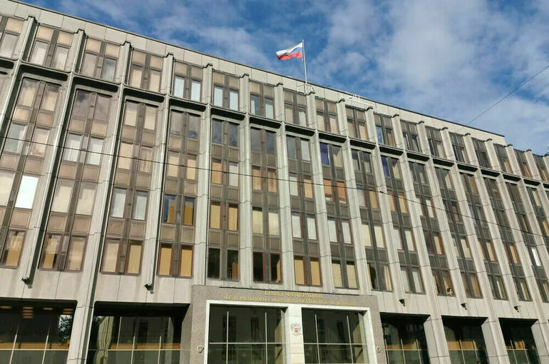 Сенаторы проконтролируют принятие нормативных актов для реабилитации инвалидов