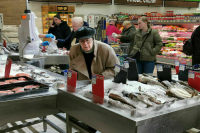 Для попавших в трудную ситуацию предложили ввести социальную карту «Помощь»