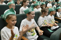 Не дать мальку засохнуть, а лесу зачахнуть: чем занимаются эколята