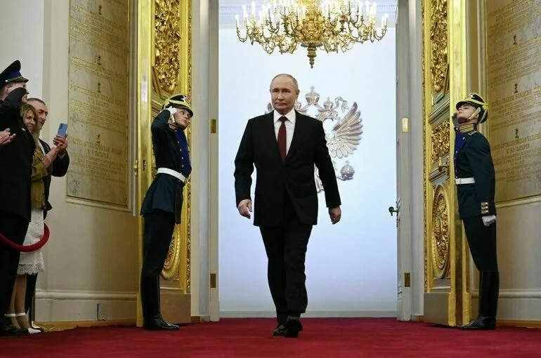 Путин назвал народ России единым и великим