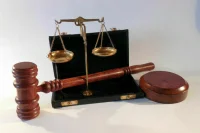 В Петербурге арестовали работника компании-перевозчика за упавший в реку автобус