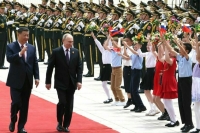 Путин поблагодарил Си Цзиньпина за теплый прием в Китае