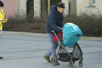 Депутаты предложили запретить административный арест одиноких родителей