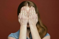 Школьницу довели до истерики, сообщив ей о гибели отца на СВО на линейке