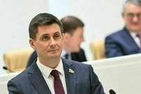 Сенатор Деньгин призвал авиакомпании следить за качеством предоставляемых услуг