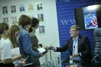 Депутат Исаев презентовал книгу об особенностях формирования идентичности России